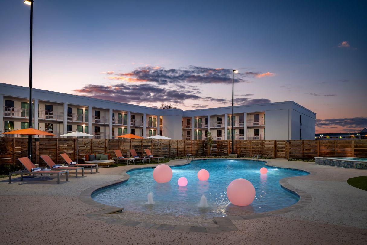 The Wayback, Pigeon Forge, A Tribute Portfolio Hotel Exterior photo